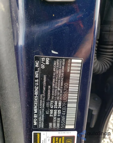 2015 Mercedes-Benz C 300 4Matic z USA, uszkodzony, nr VIN 55SWF4KB7FU095700